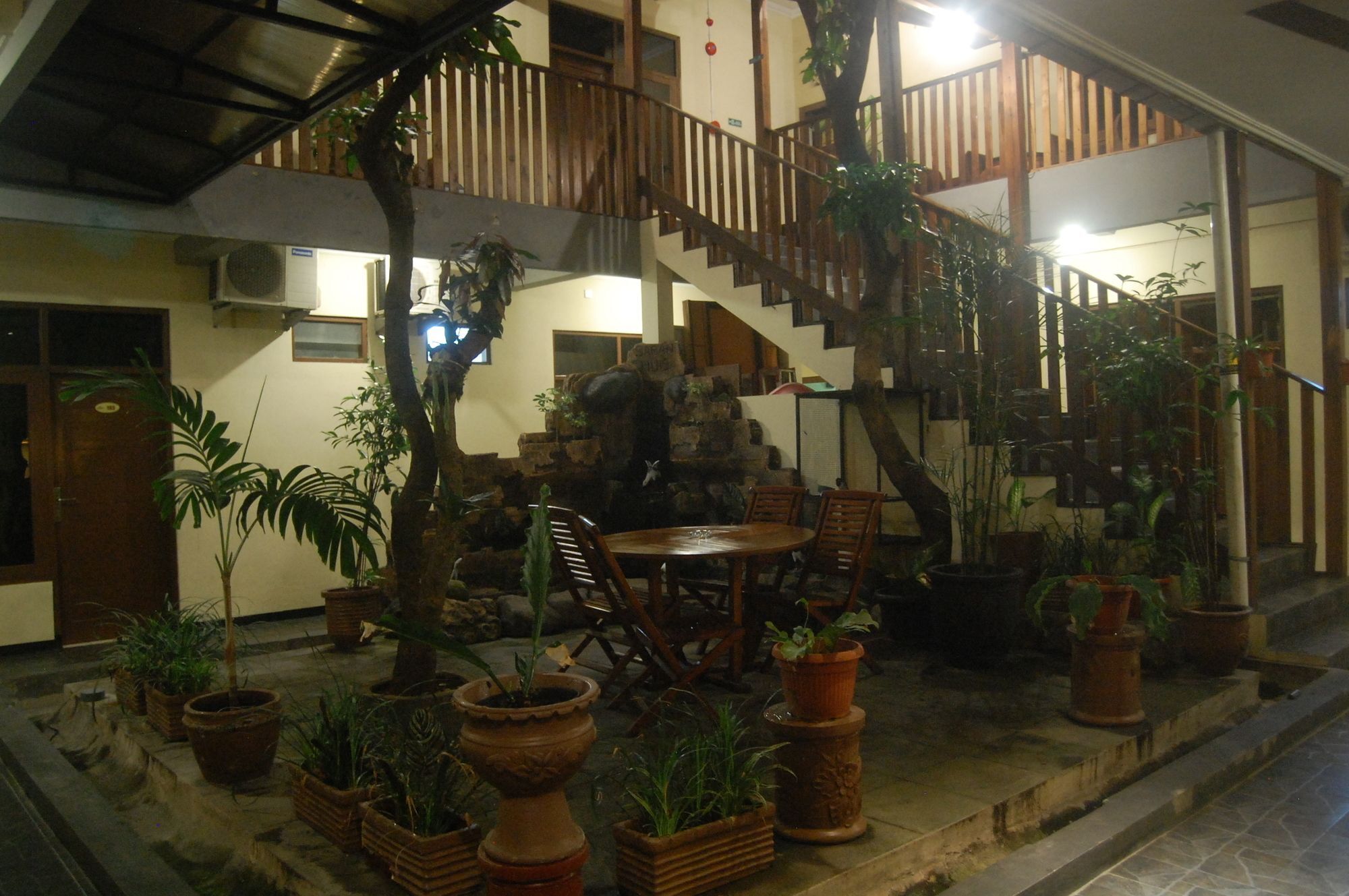 Sagan Huis Hotel Jogyakarta Zewnętrze zdjęcie